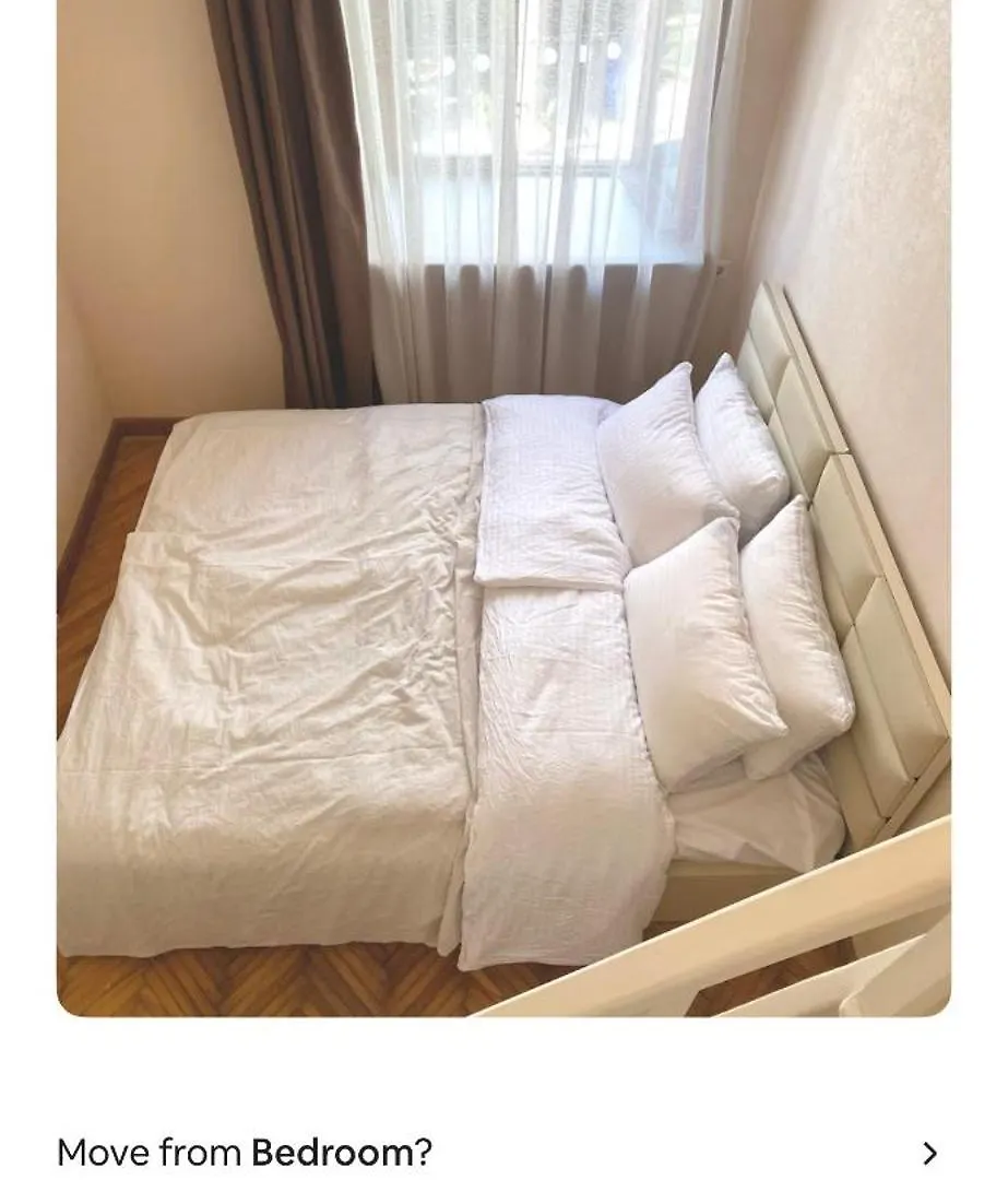 Apartment With A Balcony In Antique Building Tbilisi Georgia